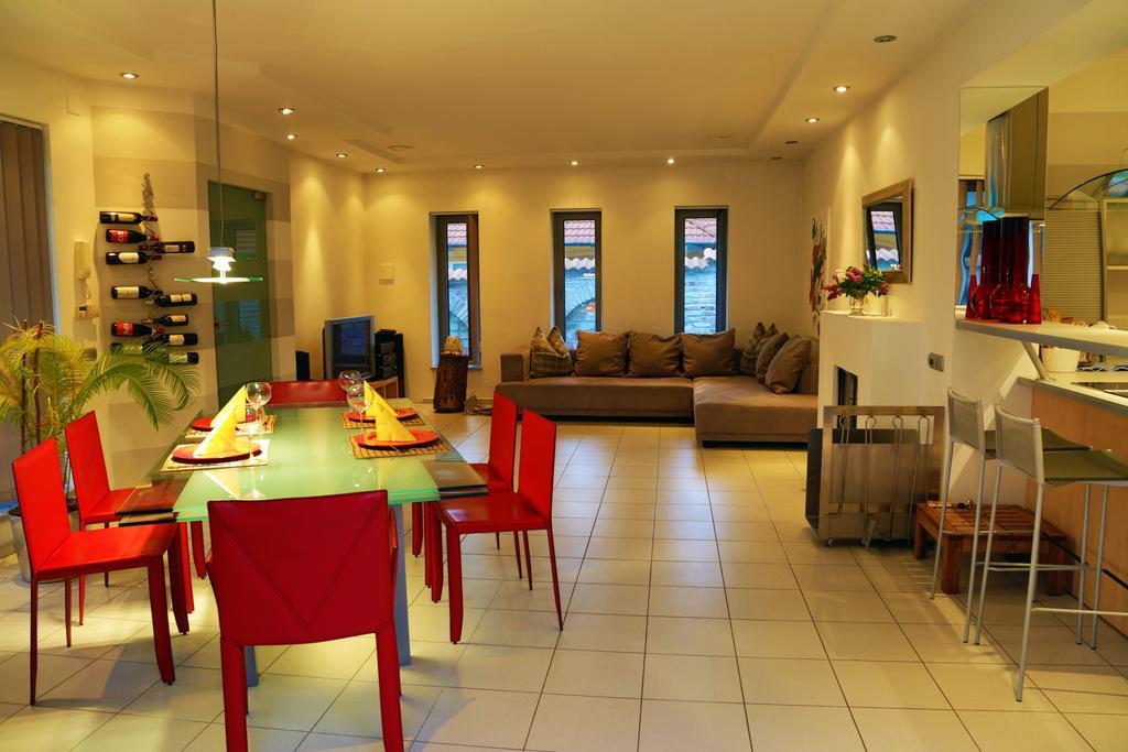 Hajnal Nyaralohaz Villa Balatonfenyves Exteriör bild